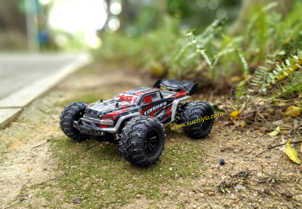 Suchiyu 16102 1/16 2.4G 4WD Off-Road High Speed ​​RC Car